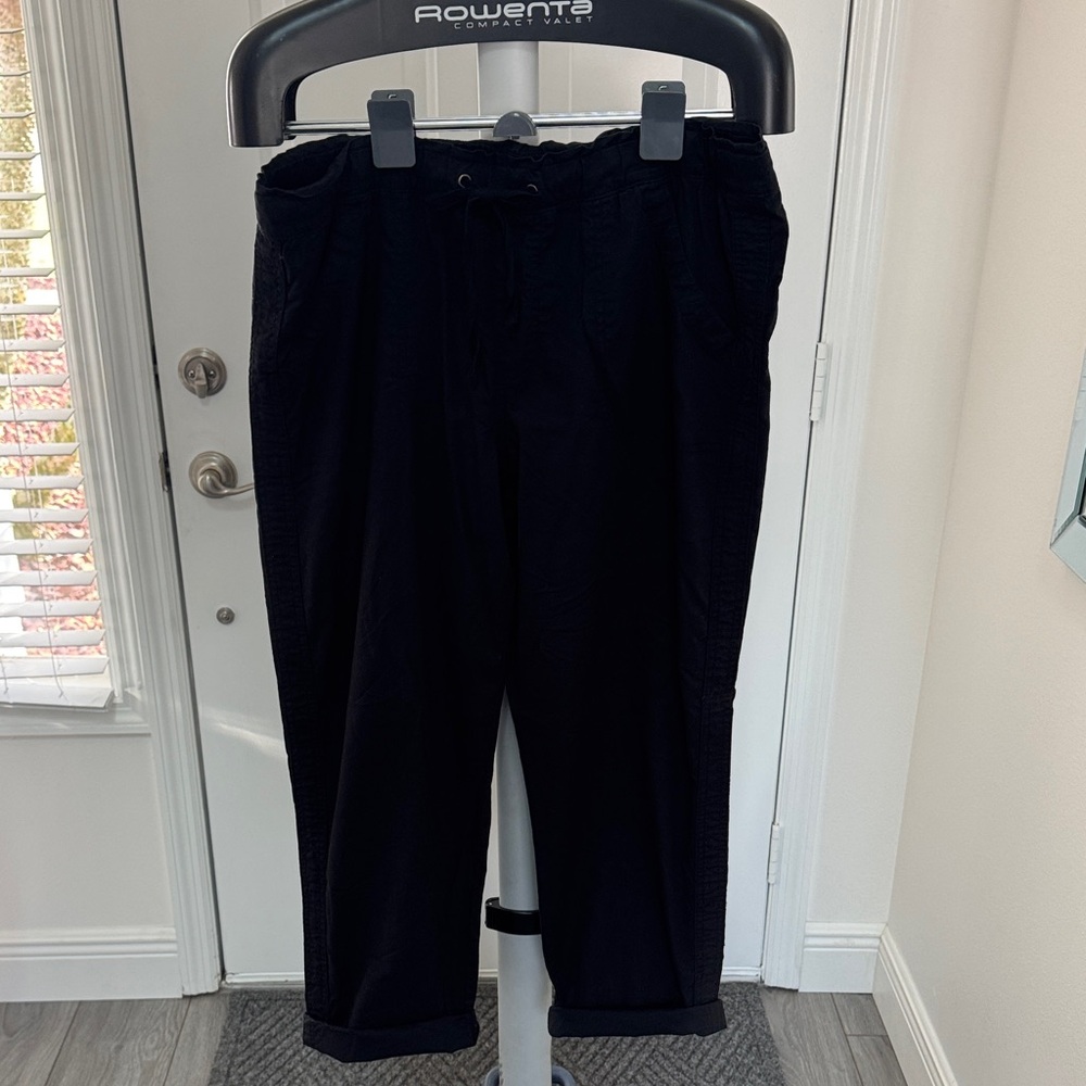 Sonoma Women's Black Capris